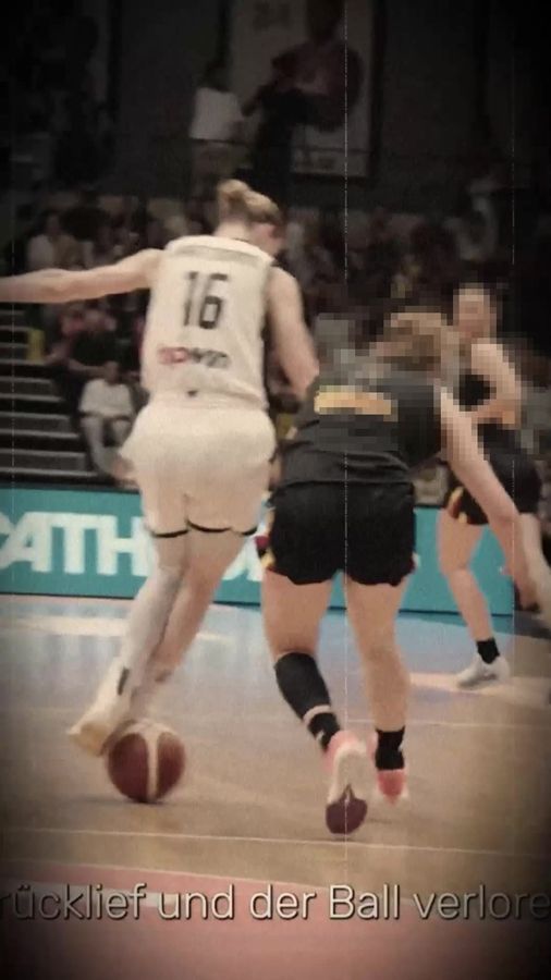 Profisportlerin im Spiel, Gesicht anonymisiert